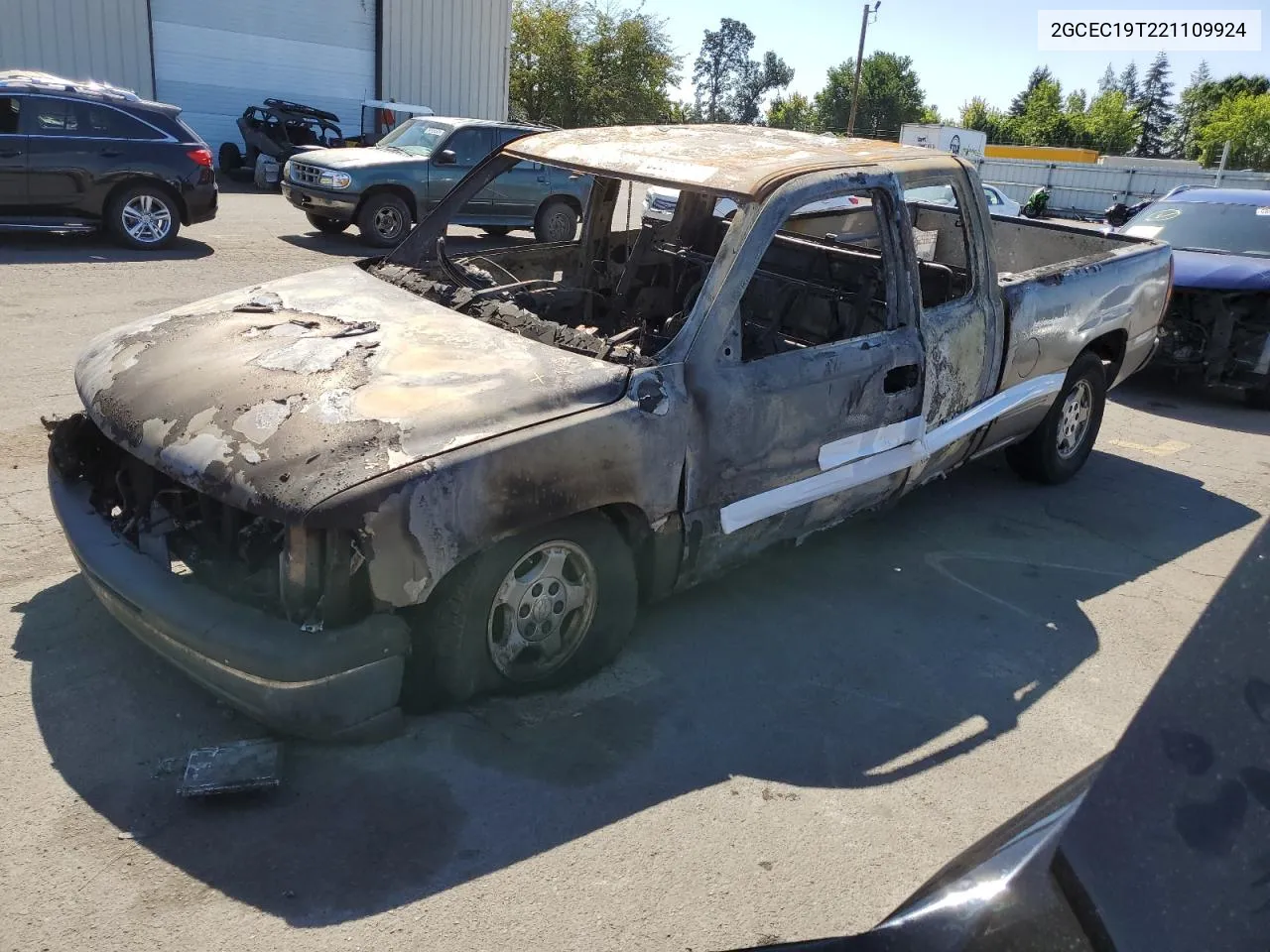 2GCEC19T221109924 2002 Chevrolet Silverado C1500