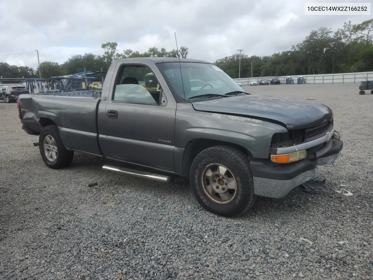 2002 Chevrolet Silverado C1500 VIN: 1GCEC14WX2Z166252 Lot: 70298844