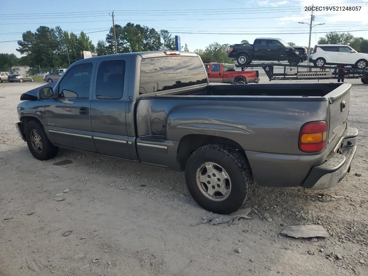 2002 Chevrolet Silverado C1500 VIN: 2GCEC19V521248057 Lot: 70767834