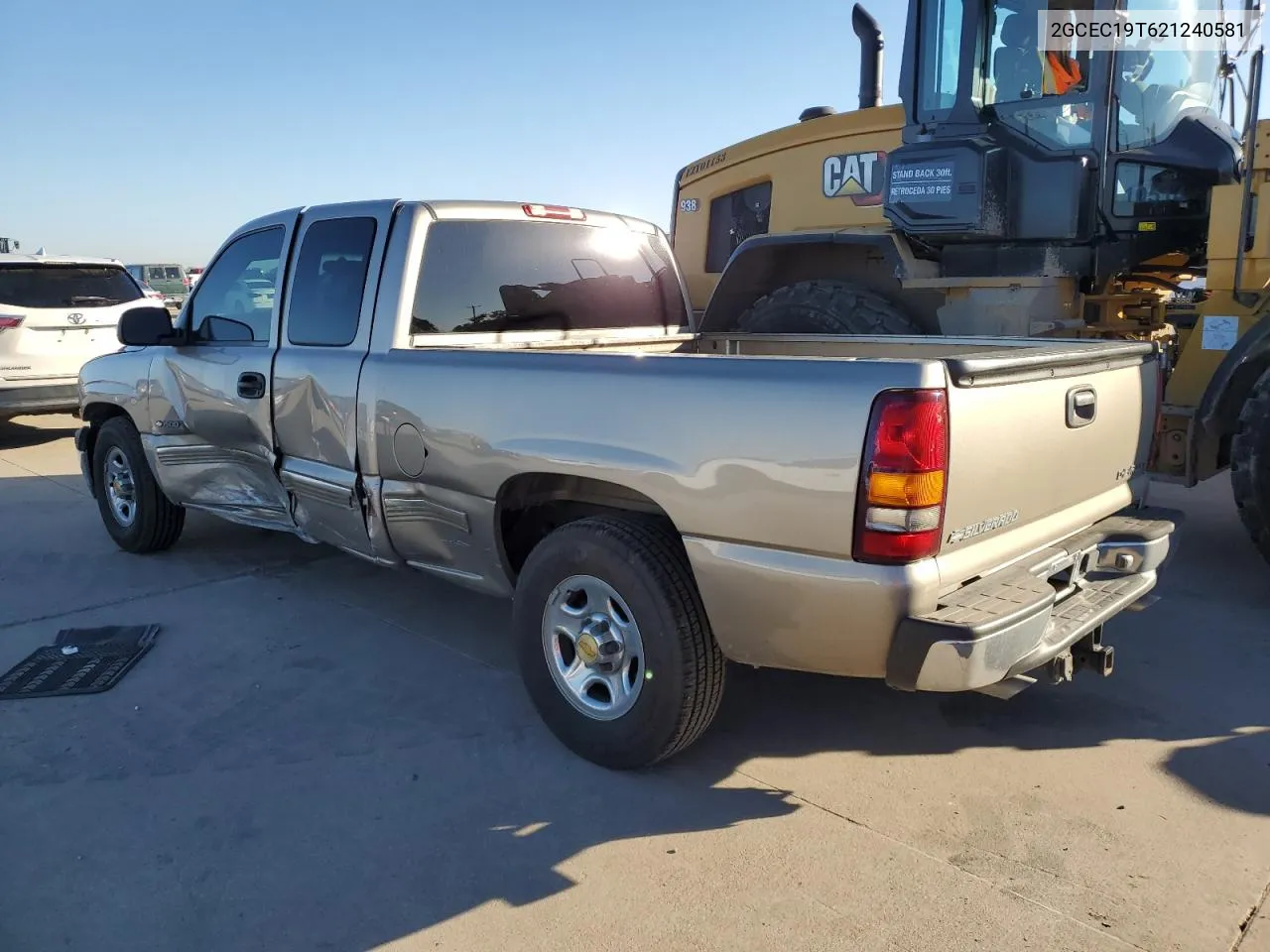 2002 Chevrolet Silverado C1500 VIN: 2GCEC19T621240581 Lot: 70779334