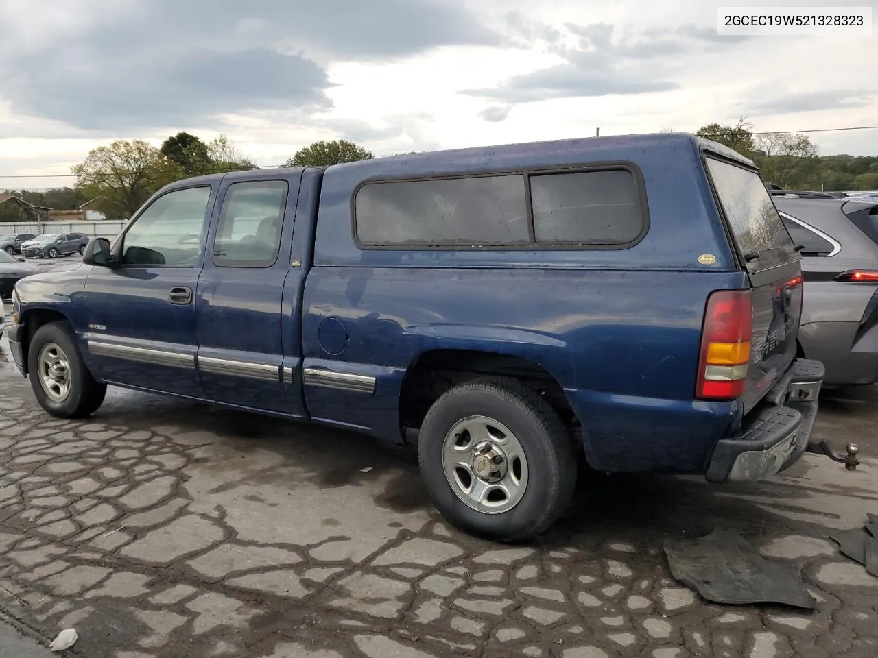 2002 Chevrolet Silverado C1500 VIN: 2GCEC19W521328323 Lot: 73052214