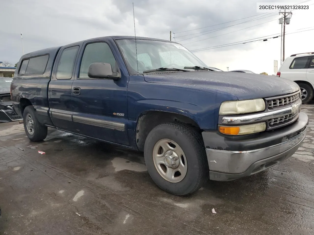 2002 Chevrolet Silverado C1500 VIN: 2GCEC19W521328323 Lot: 73052214