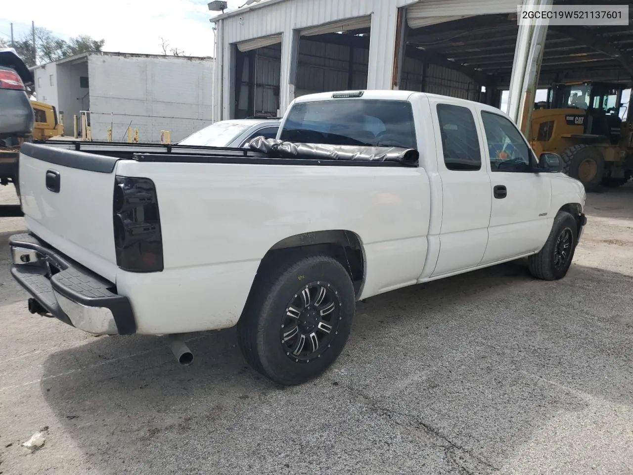 2GCEC19W521137601 2002 Chevrolet Silverado C1500