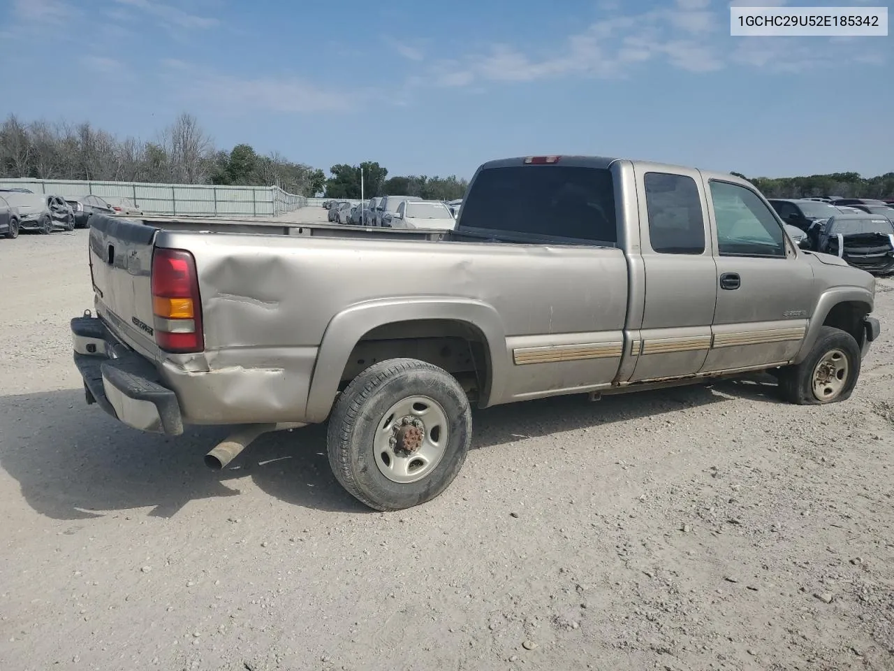 2002 Chevrolet Silverado C2500 Heavy Duty VIN: 1GCHC29U52E185342 Lot: 74497804