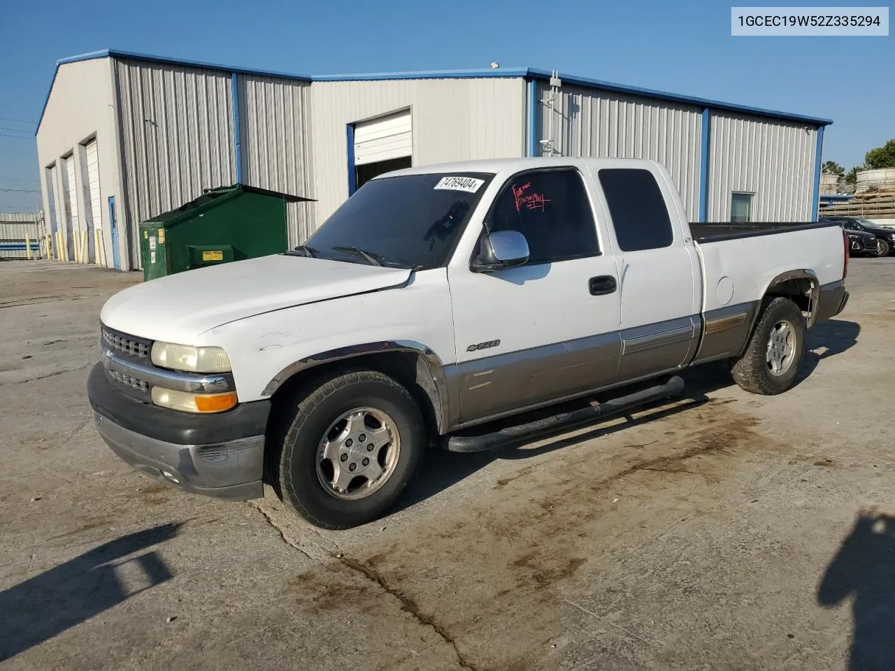 2002 Chevrolet Silverado C1500 VIN: 1GCEC19W52Z335294 Lot: 74769404