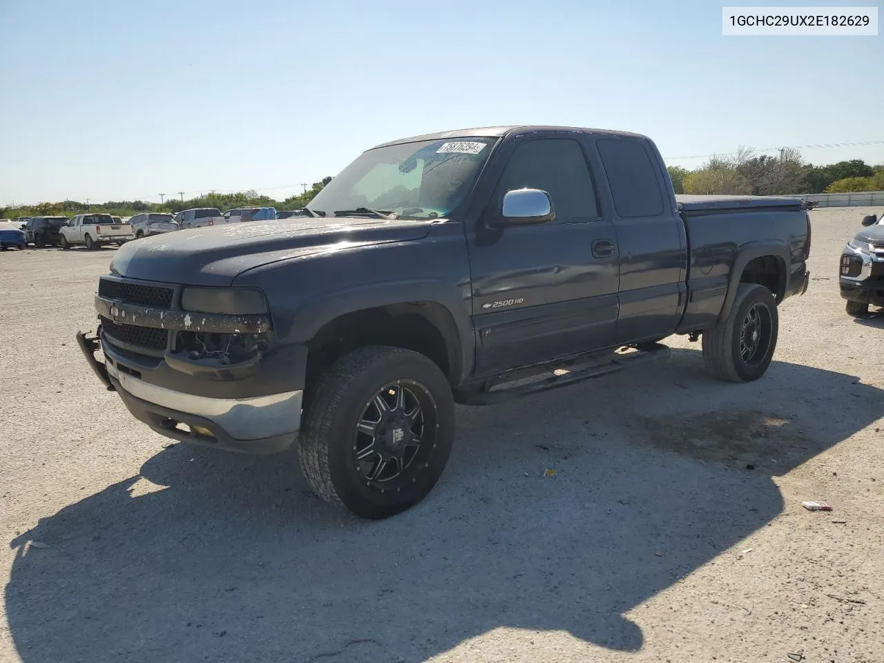 2002 Chevrolet Silverado C2500 Heavy Duty VIN: 1GCHC29UX2E182629 Lot: 75876294