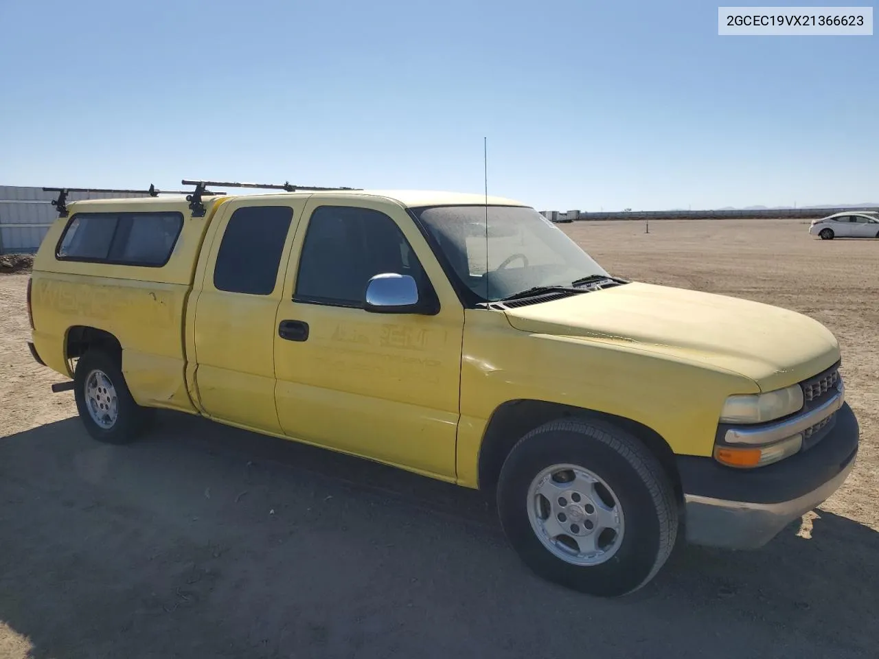 2002 Chevrolet Silverado C1500 VIN: 2GCEC19VX21366623 Lot: 75912354