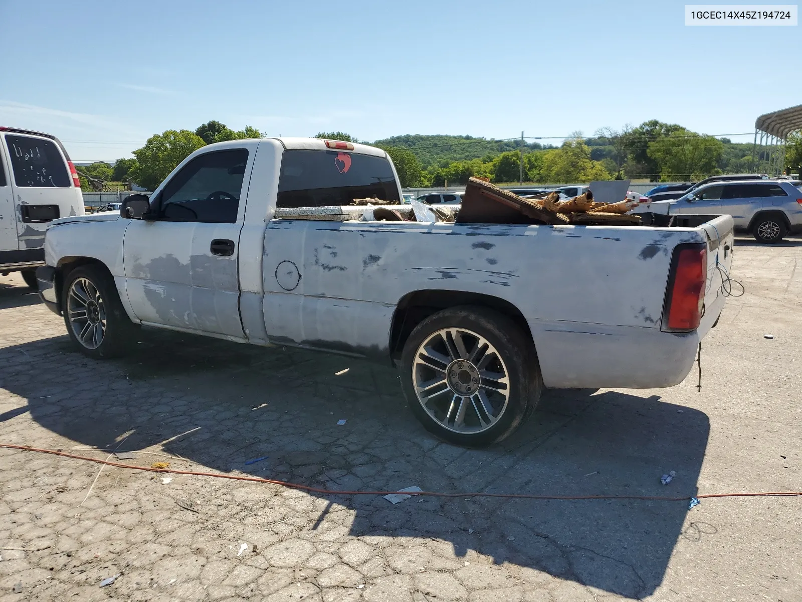 2003 Chevrolet Silverado C1500 VIN: 1GCEC14X45Z194724 Lot: 64786374