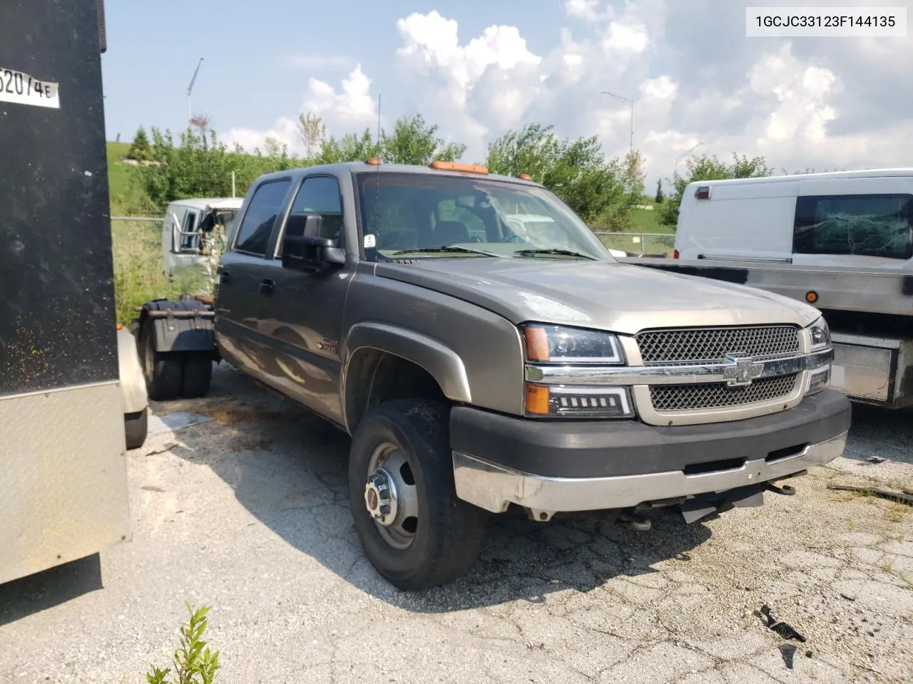 2003 Chevrolet Silverado C3500 VIN: 1GCJC33123F144135 Lot: 65864344