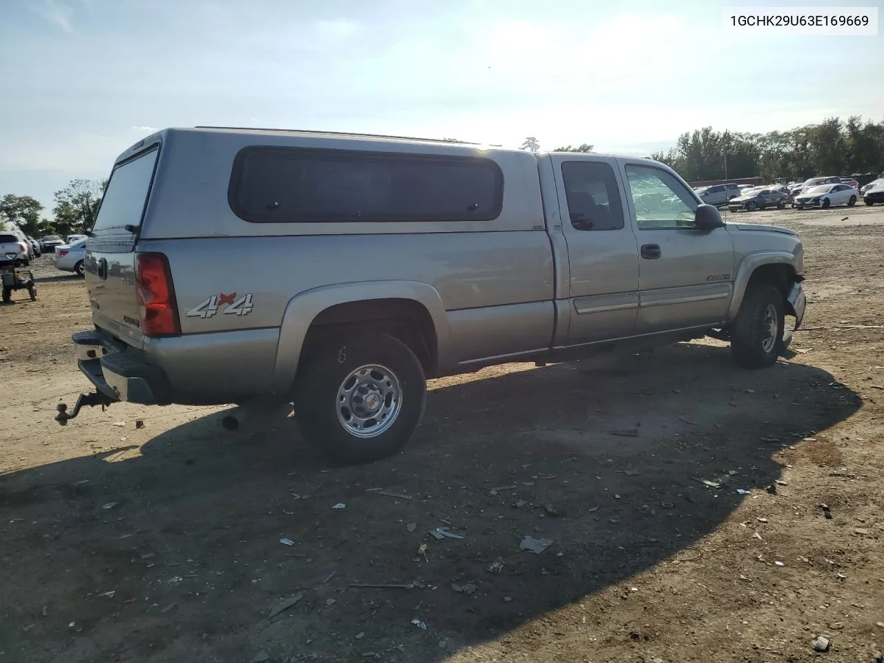 2003 Chevrolet Silverado K2500 Heavy Duty VIN: 1GCHK29U63E169669 Lot: 70198924