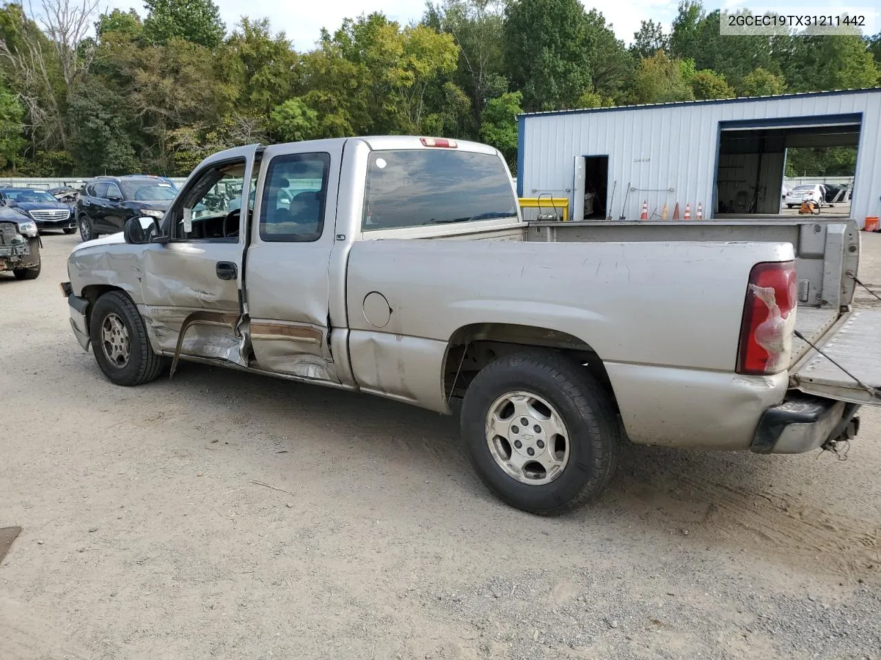 2003 Chevrolet Silverado C1500 VIN: 2GCEC19TX31211442 Lot: 75623594