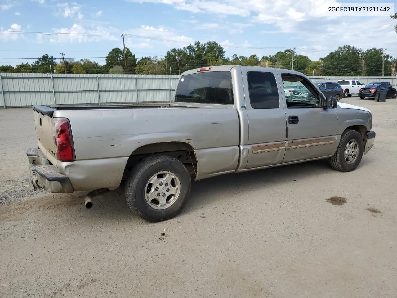 2003 Chevrolet Silverado C1500 VIN: 2GCEC19TX31211442 Lot: 75623594