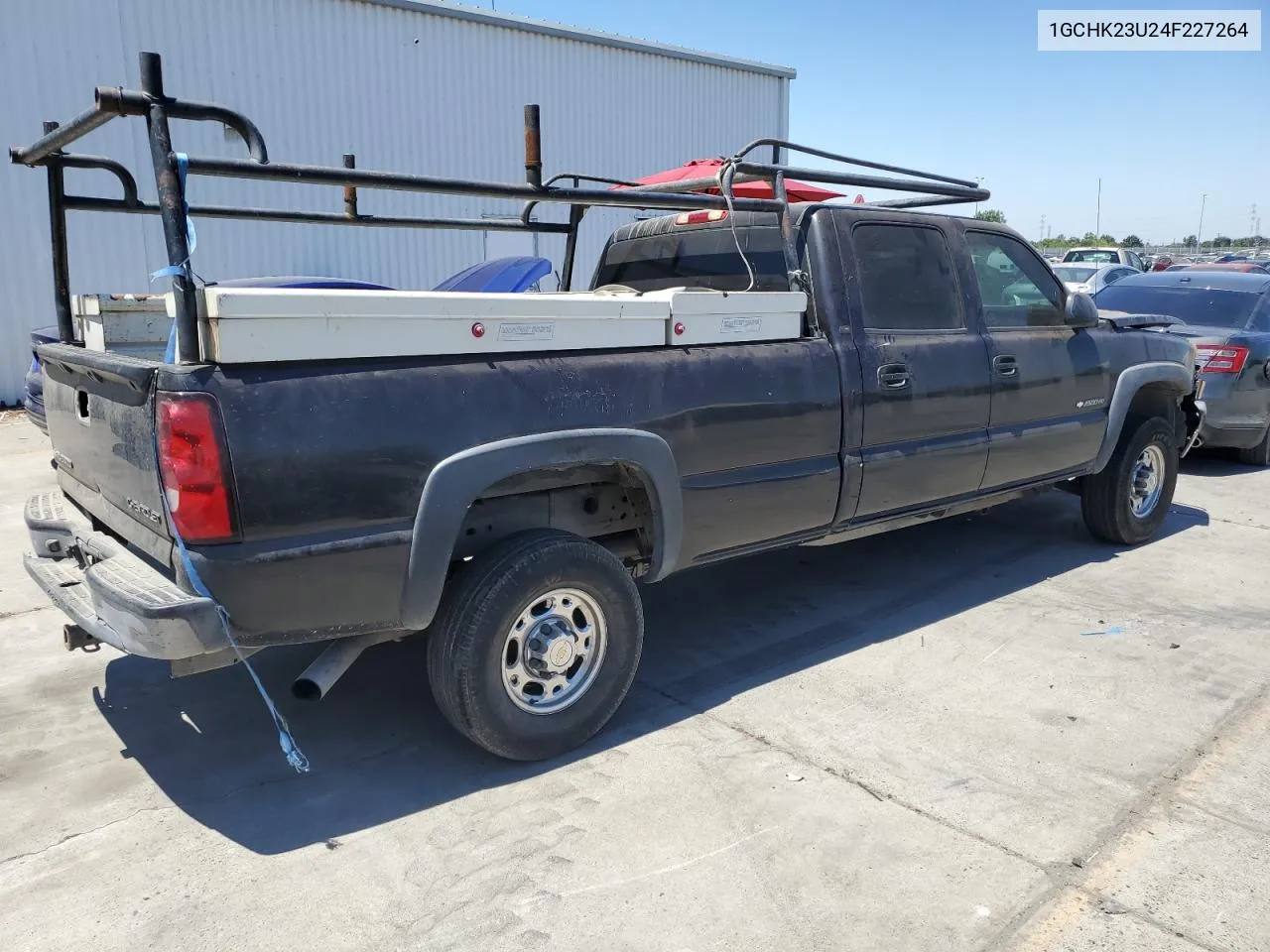 2004 Chevrolet Silverado K2500 Heavy Duty VIN: 1GCHK23U24F227264 Lot: 61897774