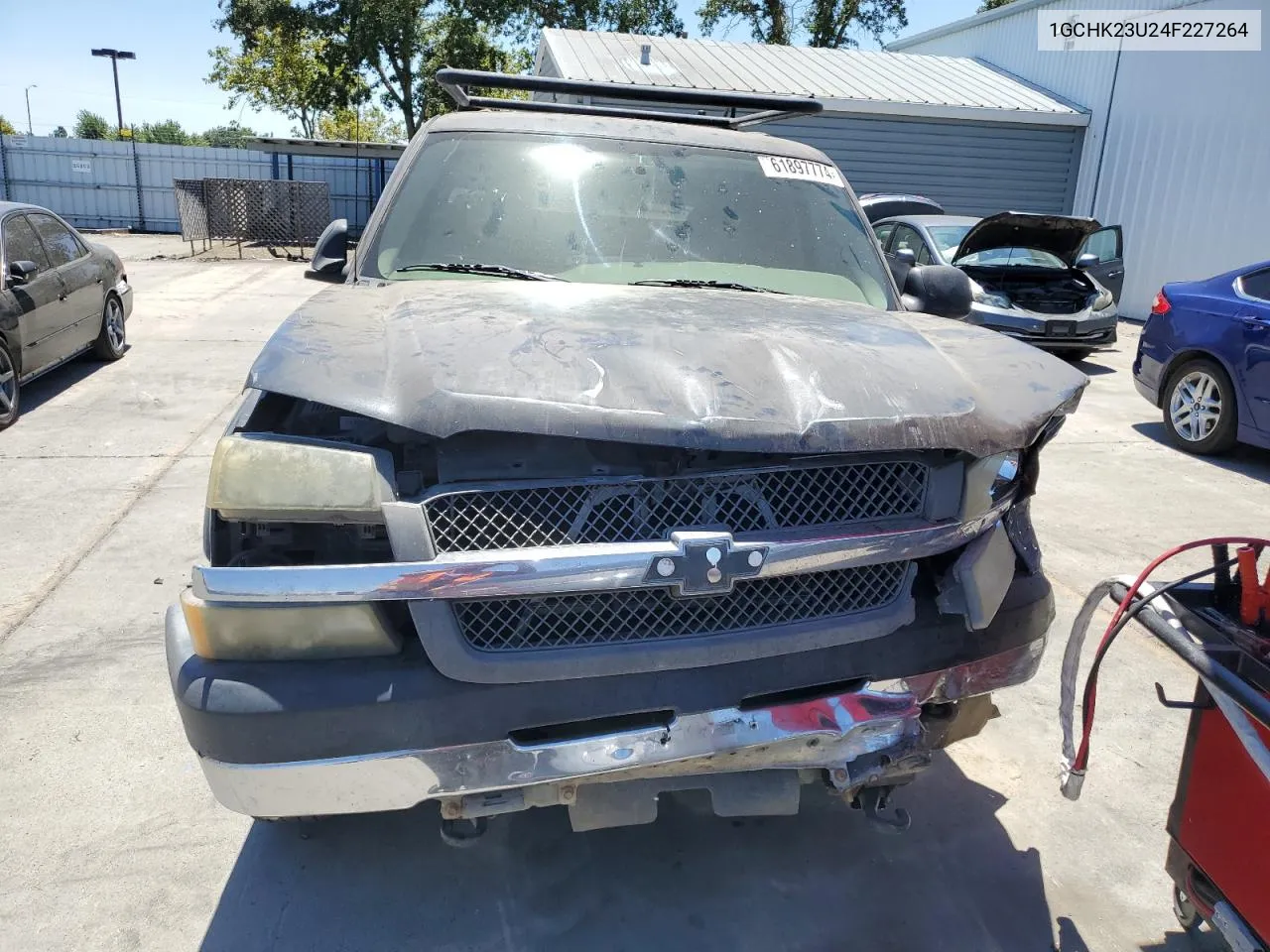 2004 Chevrolet Silverado K2500 Heavy Duty VIN: 1GCHK23U24F227264 Lot: 61897774