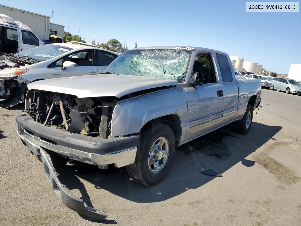 2004 Chevrolet Silverado C1500 VIN: 2GCEC19V641218813 Lot: 68906174