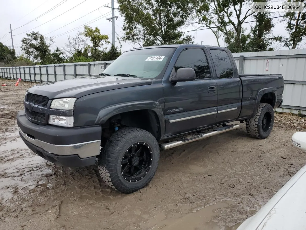 2004 Chevrolet Silverado C2500 Heavy Duty VIN: 1GCHC29U34E100954 Lot: 74101434