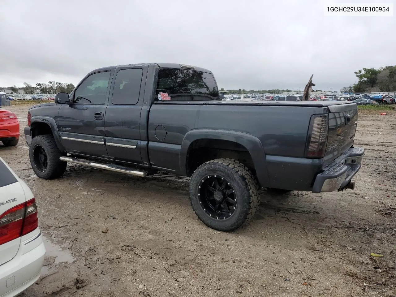 2004 Chevrolet Silverado C2500 Heavy Duty VIN: 1GCHC29U34E100954 Lot: 74101434