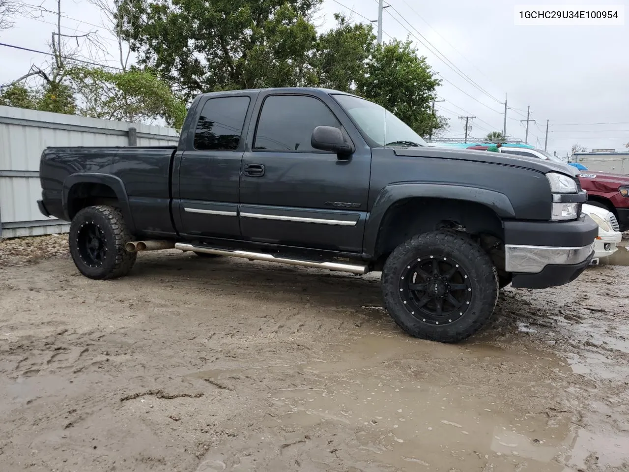 2004 Chevrolet Silverado C2500 Heavy Duty VIN: 1GCHC29U34E100954 Lot: 74101434