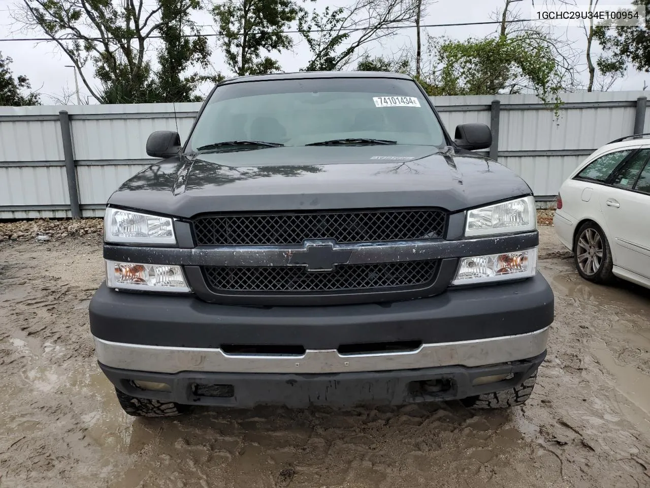 2004 Chevrolet Silverado C2500 Heavy Duty VIN: 1GCHC29U34E100954 Lot: 74101434