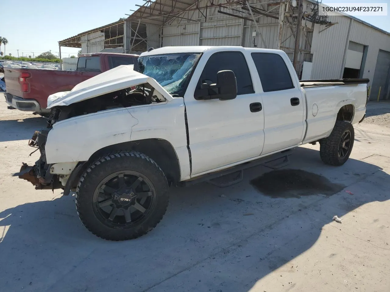 2004 Chevrolet Silverado C2500 Heavy Duty VIN: 1GCHC23U94F237271 Lot: 76339094