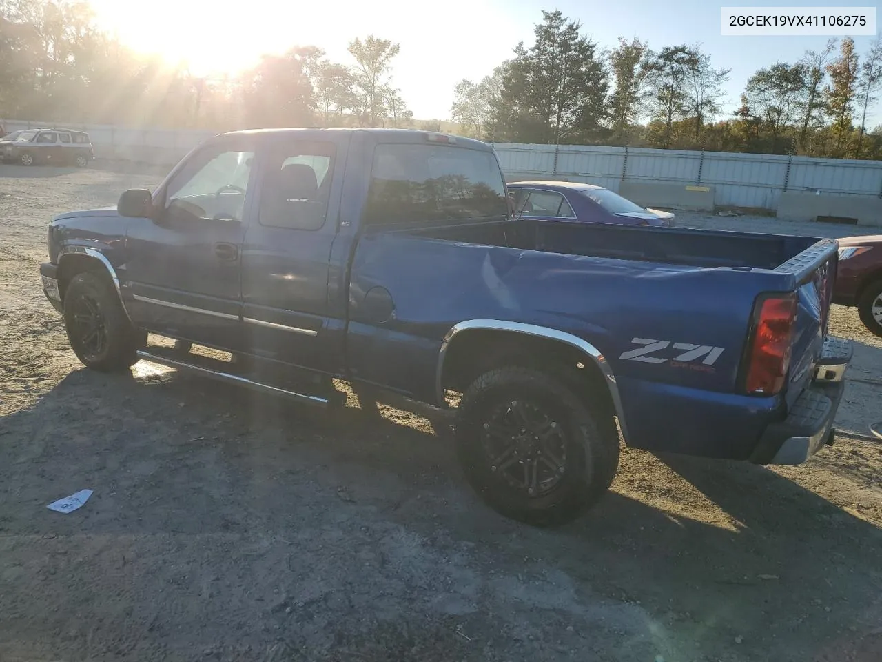 2004 Chevrolet Silverado K1500 VIN: 2GCEK19VX41106275 Lot: 77336914