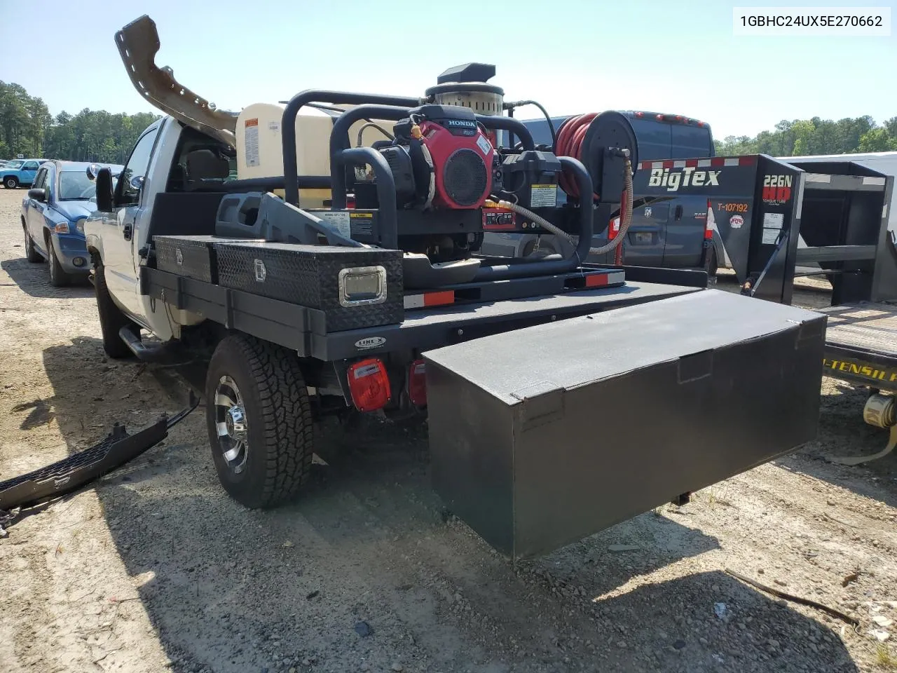 2005 Chevrolet Silverado C2500 Heavy Duty VIN: 1GBHC24UX5E270662 Lot: 60339144