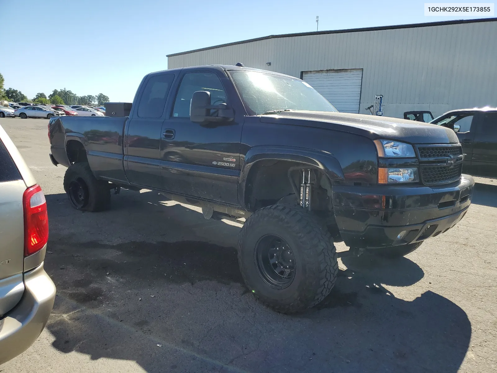 2005 Chevrolet Silverado K2500 Heavy Duty VIN: 1GCHK292X5E173855 Lot: 60479444