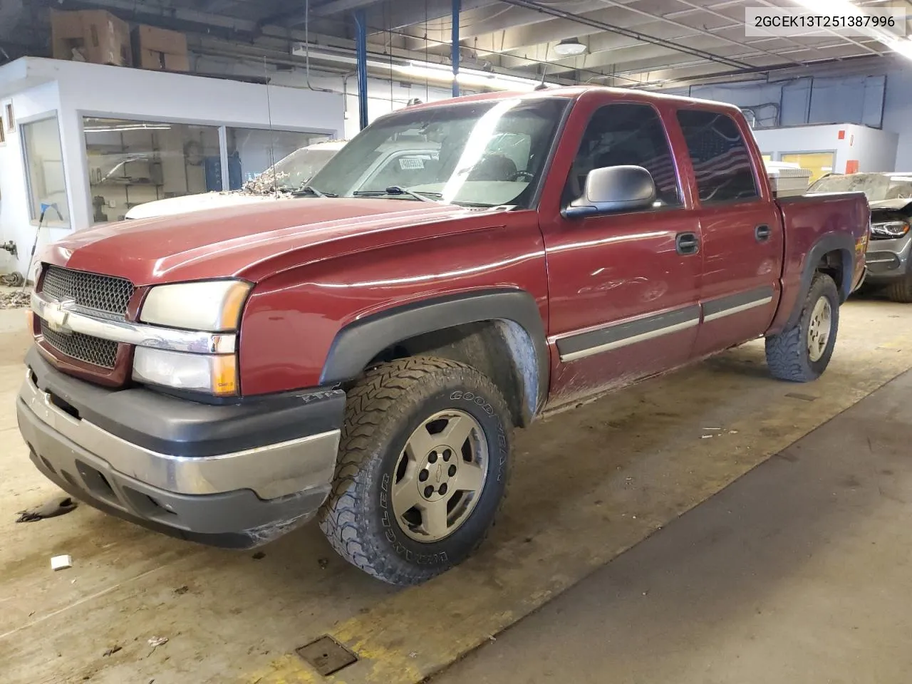 2005 Chevrolet Silverado K1500 VIN: 2GCEK13T251387996 Lot: 60944563