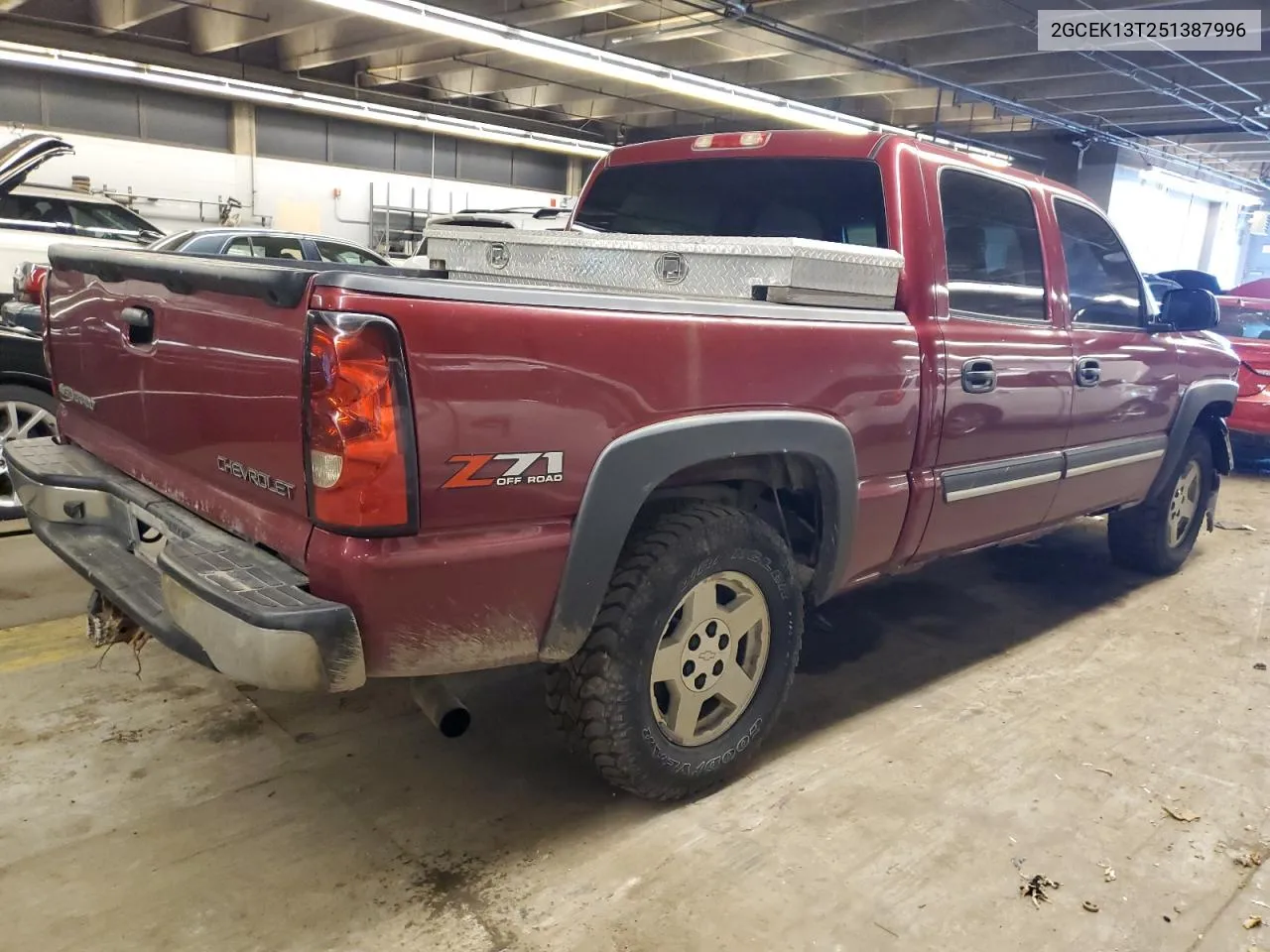 2005 Chevrolet Silverado K1500 VIN: 2GCEK13T251387996 Lot: 60944563