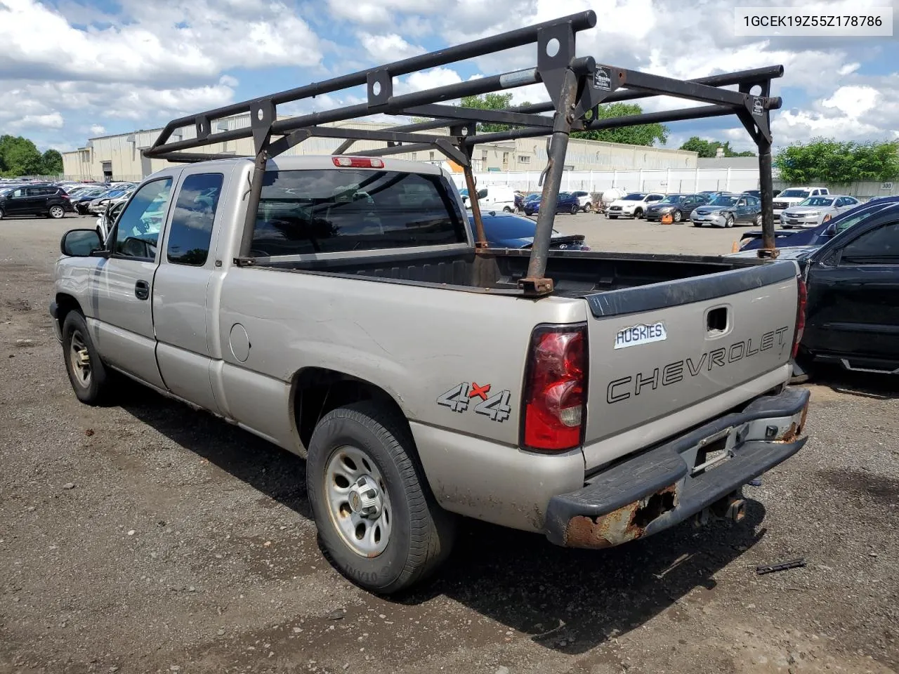 2005 Chevrolet Silverado K1500 VIN: 1GCEK19Z55Z178786 Lot: 61007104