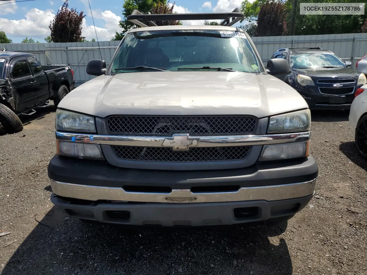 2005 Chevrolet Silverado K1500 VIN: 1GCEK19Z55Z178786 Lot: 61007104