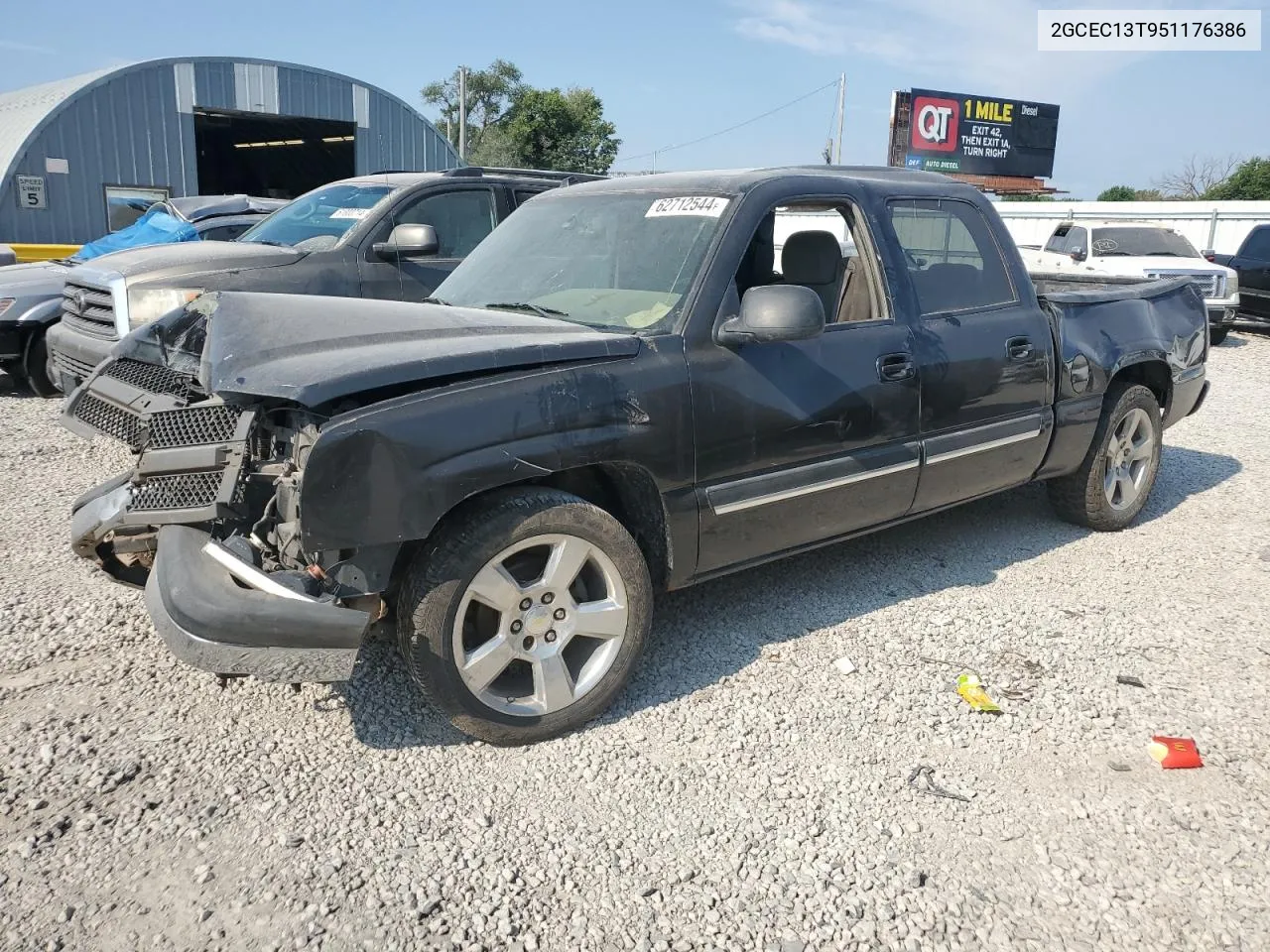 2005 Chevrolet Silverado C1500 VIN: 2GCEC13T951176386 Lot: 62712544