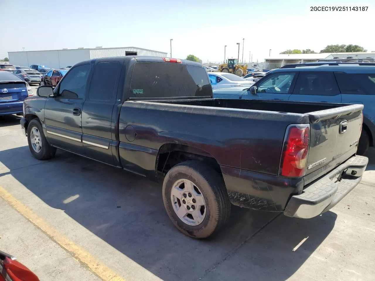 2005 Chevrolet Silverado C1500 VIN: 2GCEC19V251143187 Lot: 63704354