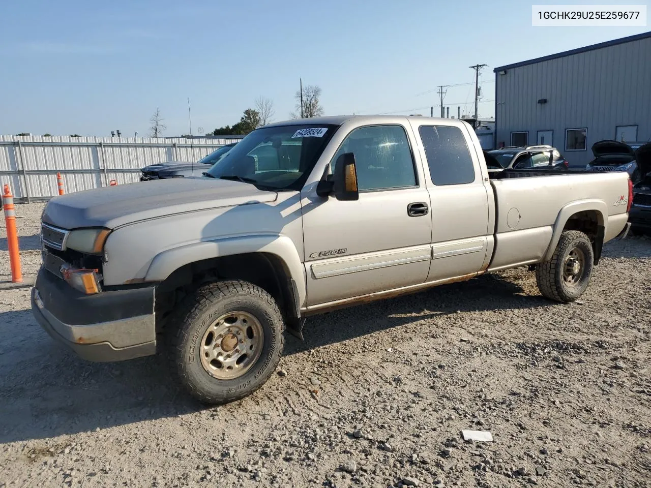 2005 Chevrolet Silverado K2500 Heavy Duty VIN: 1GCHK29U25E259677 Lot: 64209524