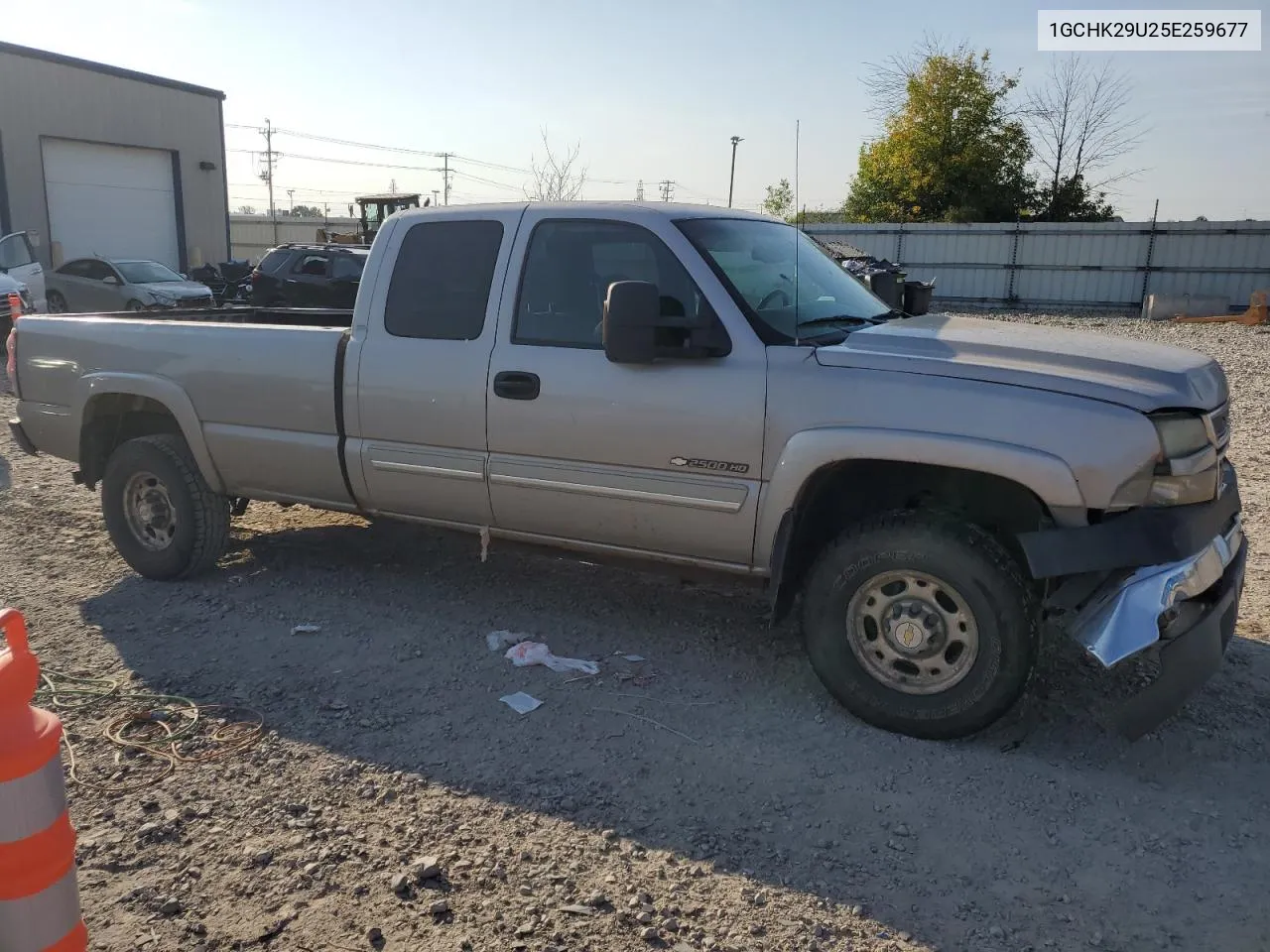 2005 Chevrolet Silverado K2500 Heavy Duty VIN: 1GCHK29U25E259677 Lot: 64209524