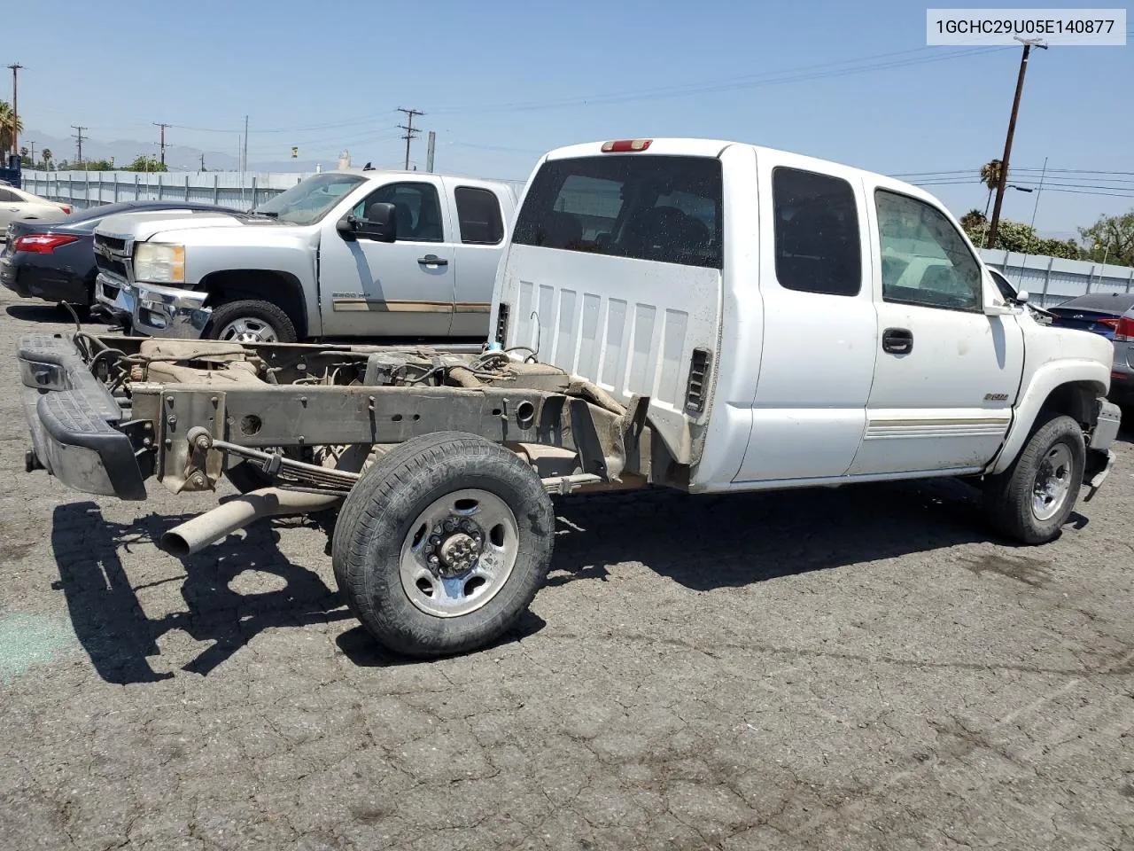 2005 Chevrolet Silverado C2500 Heavy Duty VIN: 1GCHC29U05E140877 Lot: 65573724