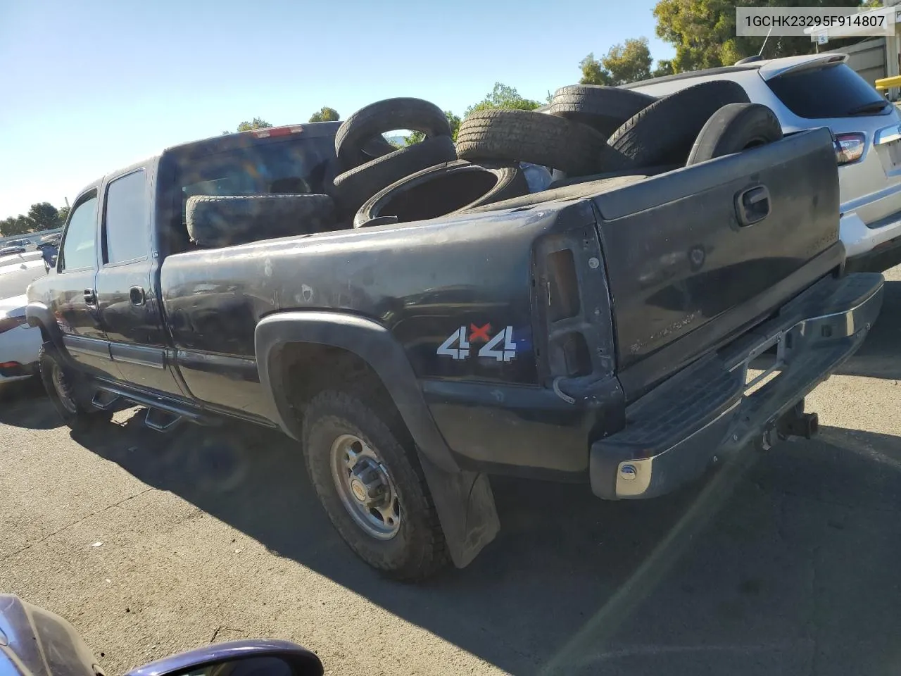 2005 Chevrolet Silverado K2500 Heavy Duty VIN: 1GCHK23295F914807 Lot: 67417724