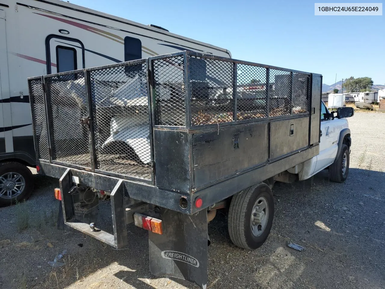 2005 Chevrolet Silverado C2500 Heavy Duty VIN: 1GBHC24U65E224049 Lot: 67481864