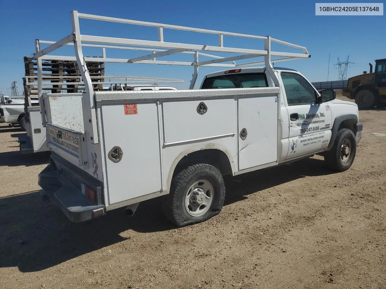 2005 Chevrolet Silverado C2500 Heavy Duty VIN: 1GBHC24205E137648 Lot: 69012944