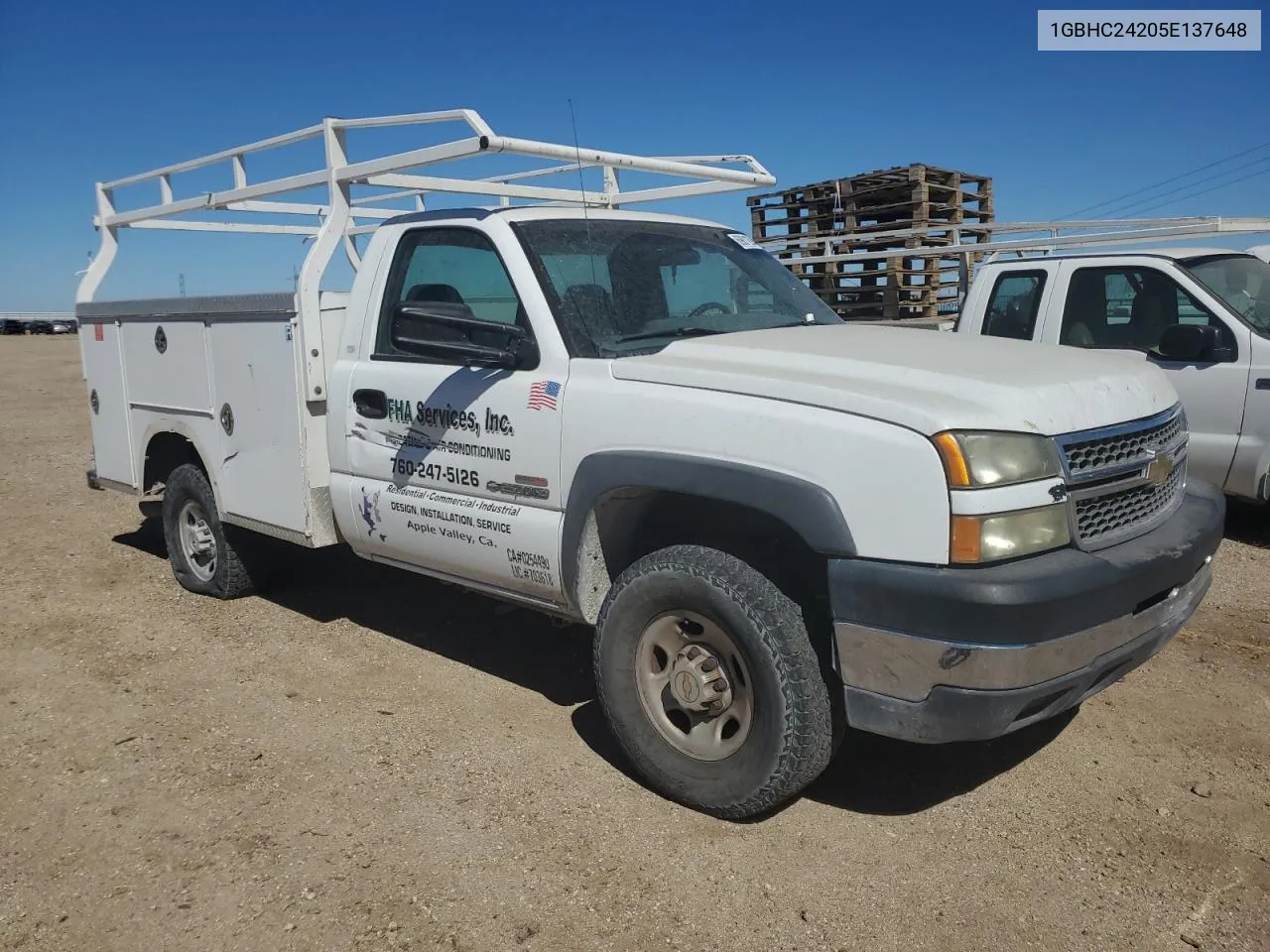 2005 Chevrolet Silverado C2500 Heavy Duty VIN: 1GBHC24205E137648 Lot: 69012944