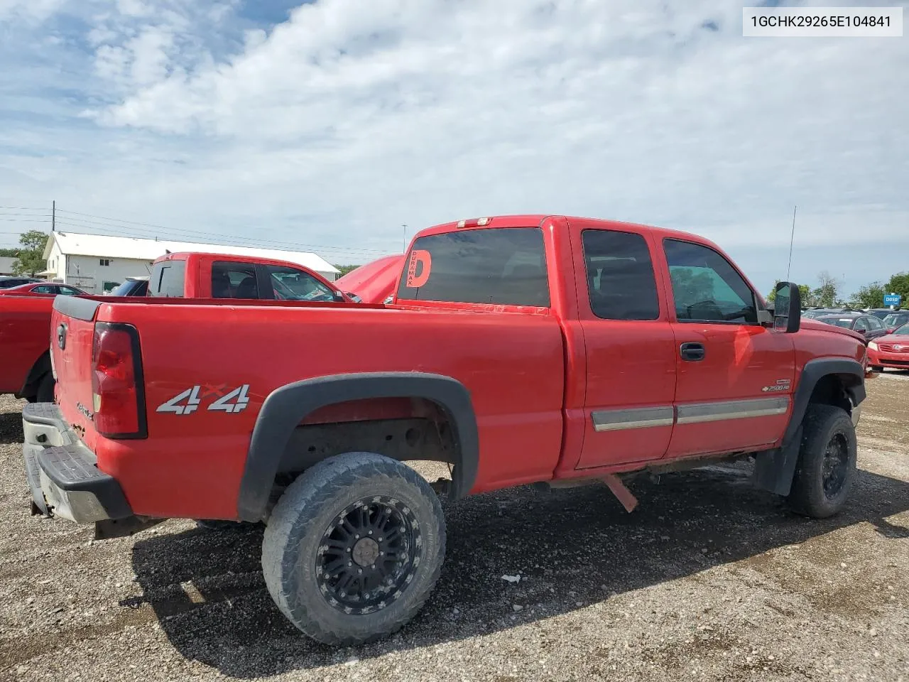 2005 Chevrolet Silverado K2500 Heavy Duty VIN: 1GCHK29265E104841 Lot: 69064594