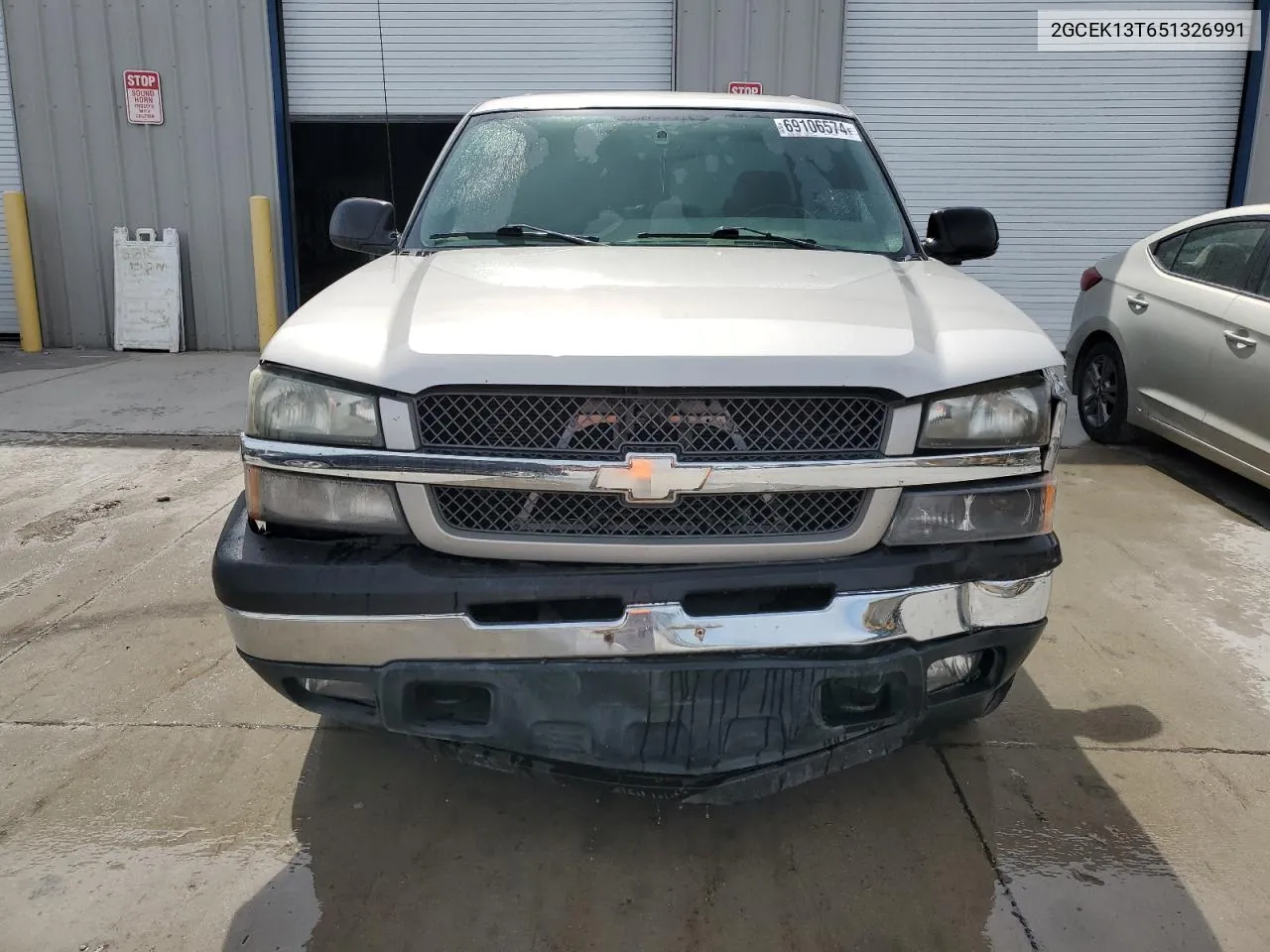 2005 Chevrolet Silverado K1500 VIN: 2GCEK13T651326991 Lot: 69106574