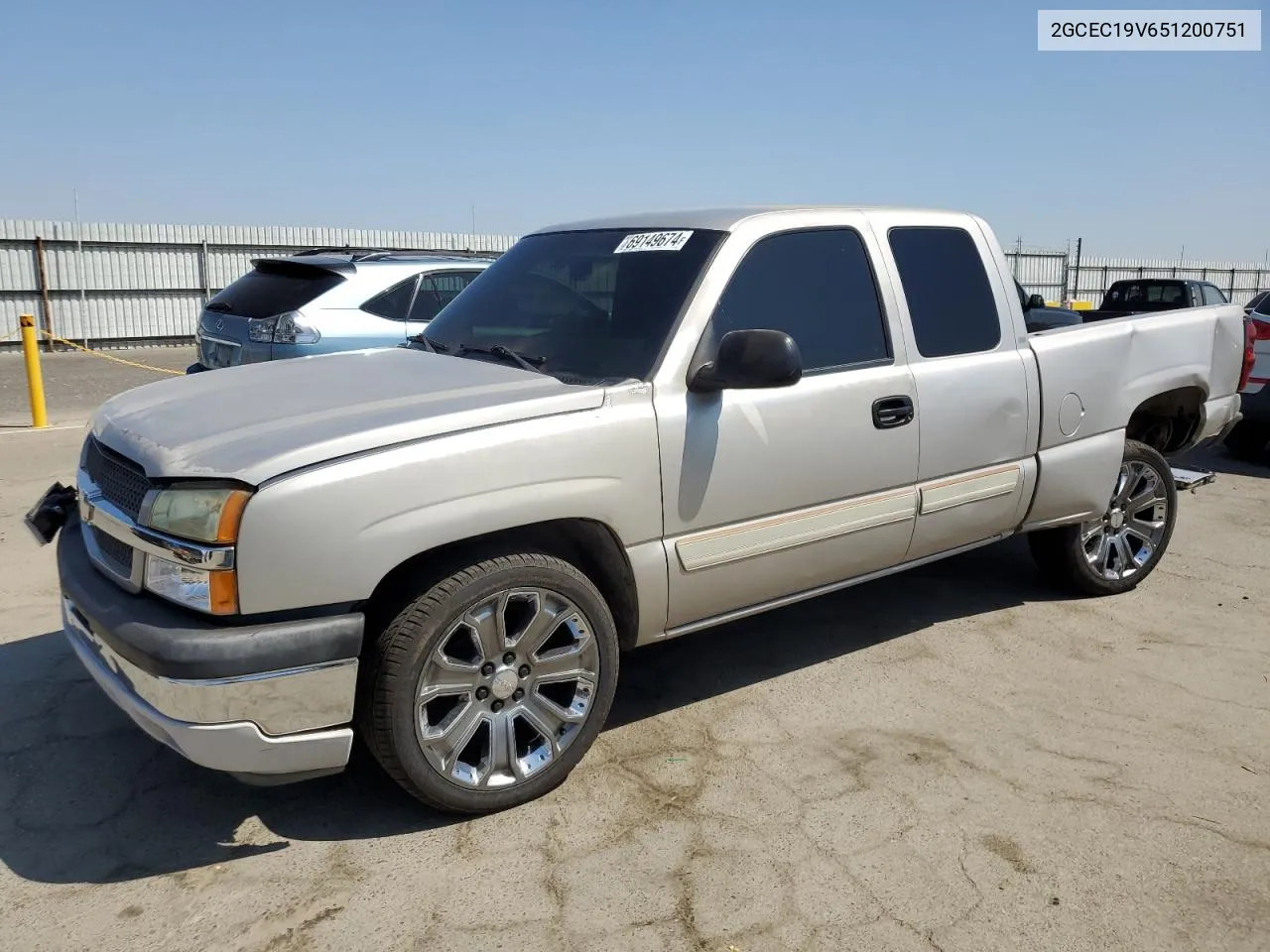 2005 Chevrolet Silverado C1500 VIN: 2GCEC19V651200751 Lot: 69149674