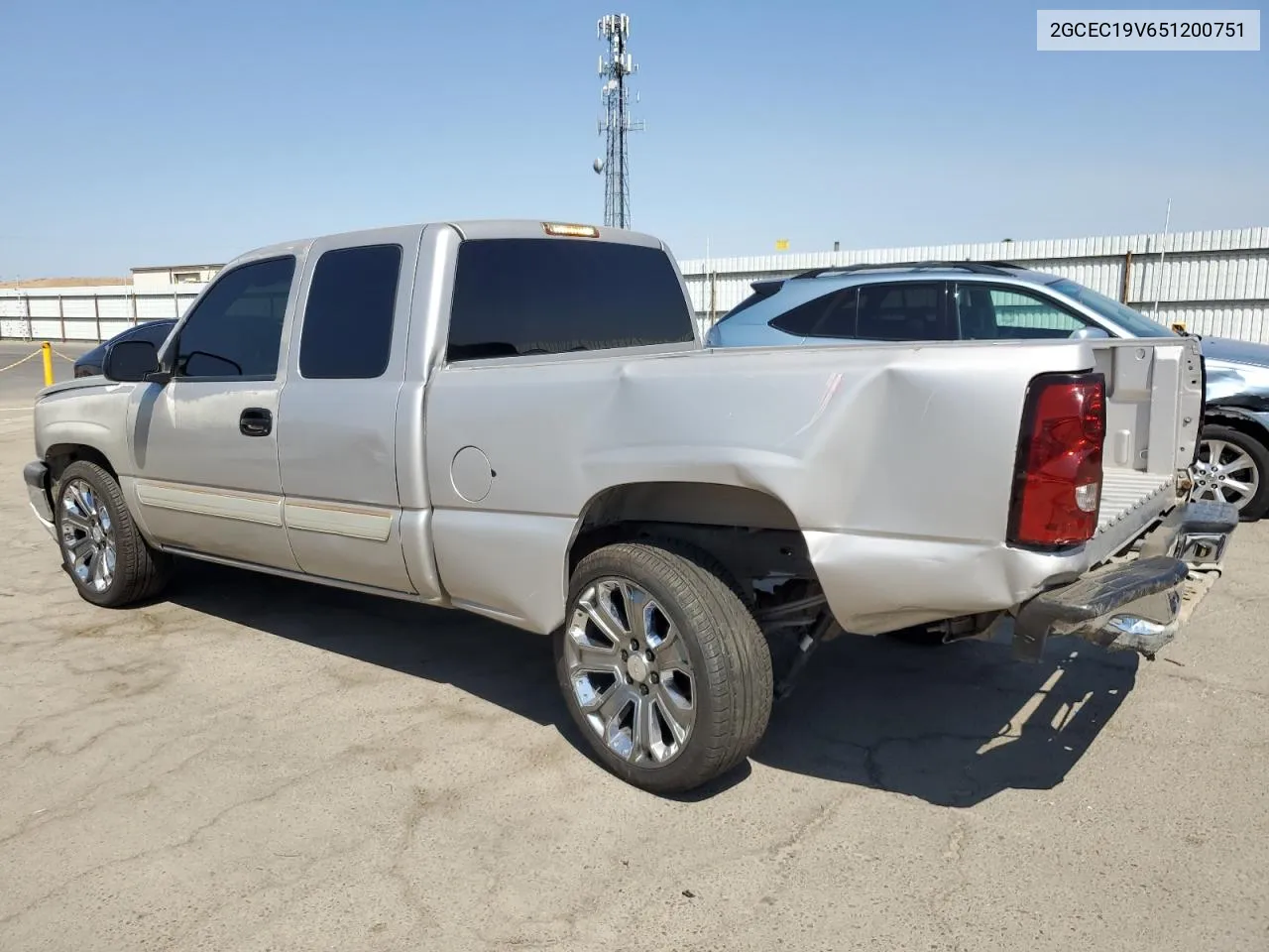 2005 Chevrolet Silverado C1500 VIN: 2GCEC19V651200751 Lot: 69149674