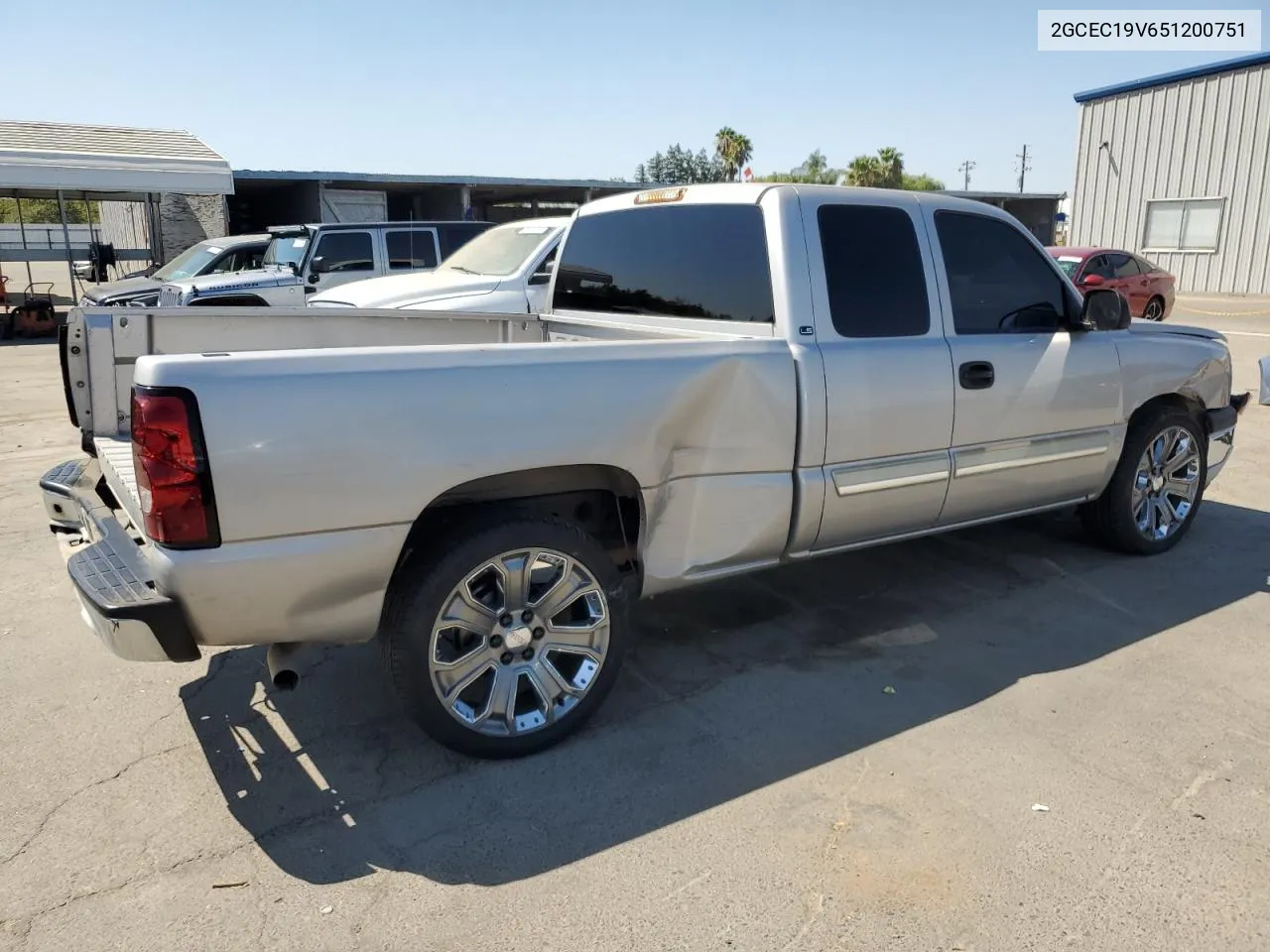 2005 Chevrolet Silverado C1500 VIN: 2GCEC19V651200751 Lot: 69149674