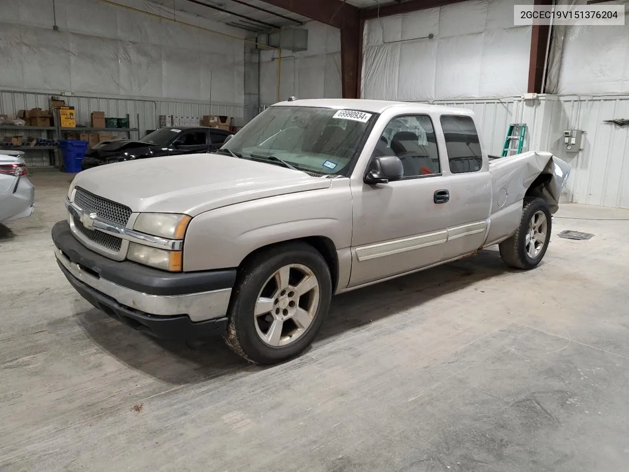 2005 Chevrolet Silverado C1500 VIN: 2GCEC19V151376204 Lot: 69990934