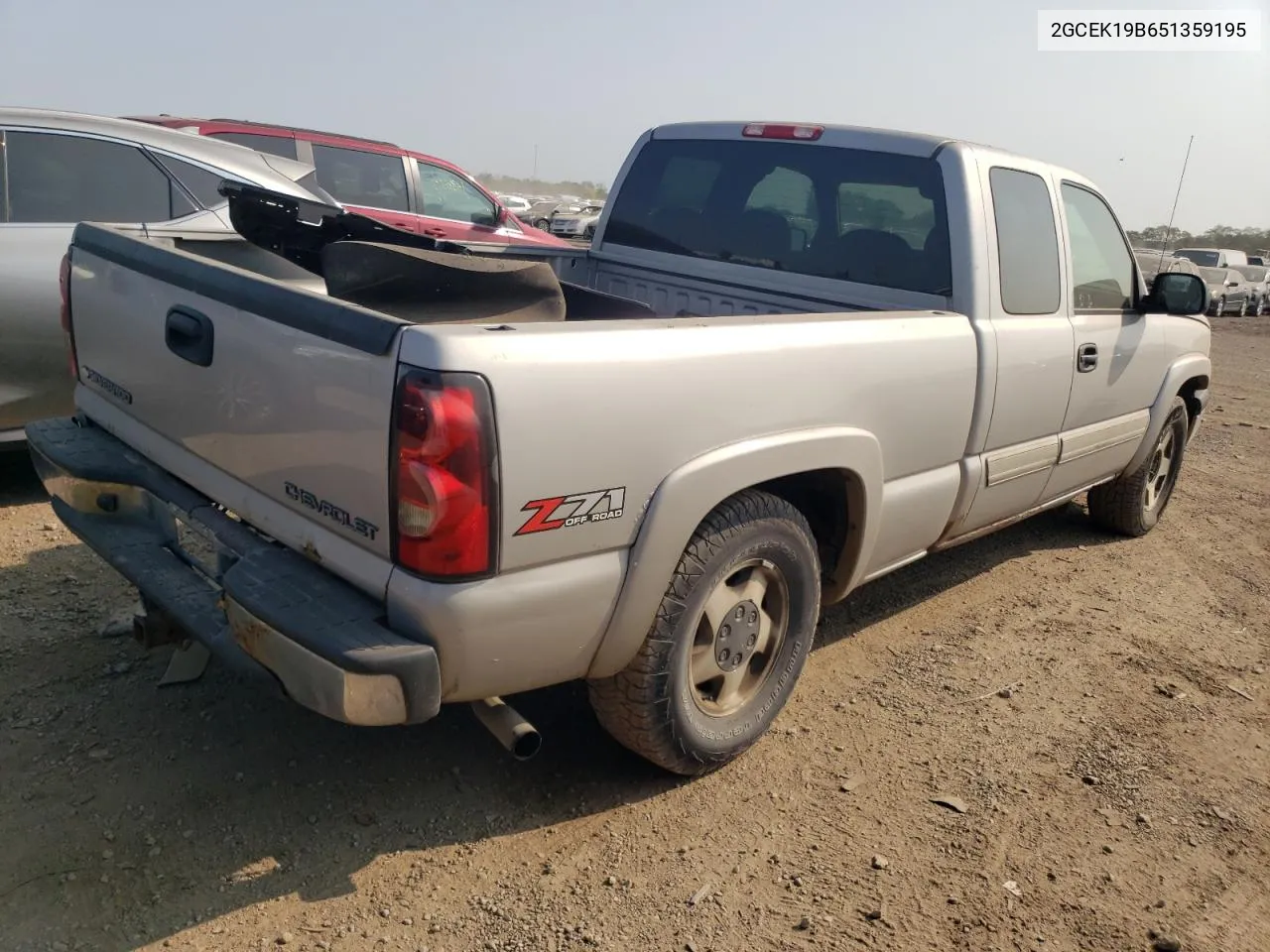 2005 Chevrolet Silverado K1500 VIN: 2GCEK19B651359195 Lot: 70998914