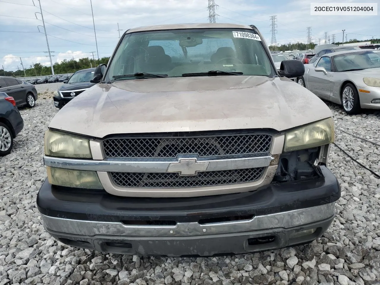 2005 Chevrolet Silverado C1500 VIN: 2GCEC19V051204004 Lot: 71098384