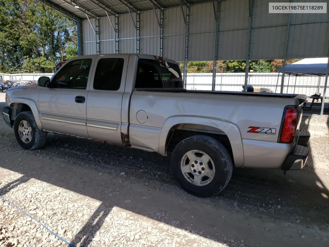 2005 Chevrolet Silverado K1500 VIN: 1GCEK19B75E118289 Lot: 72653704