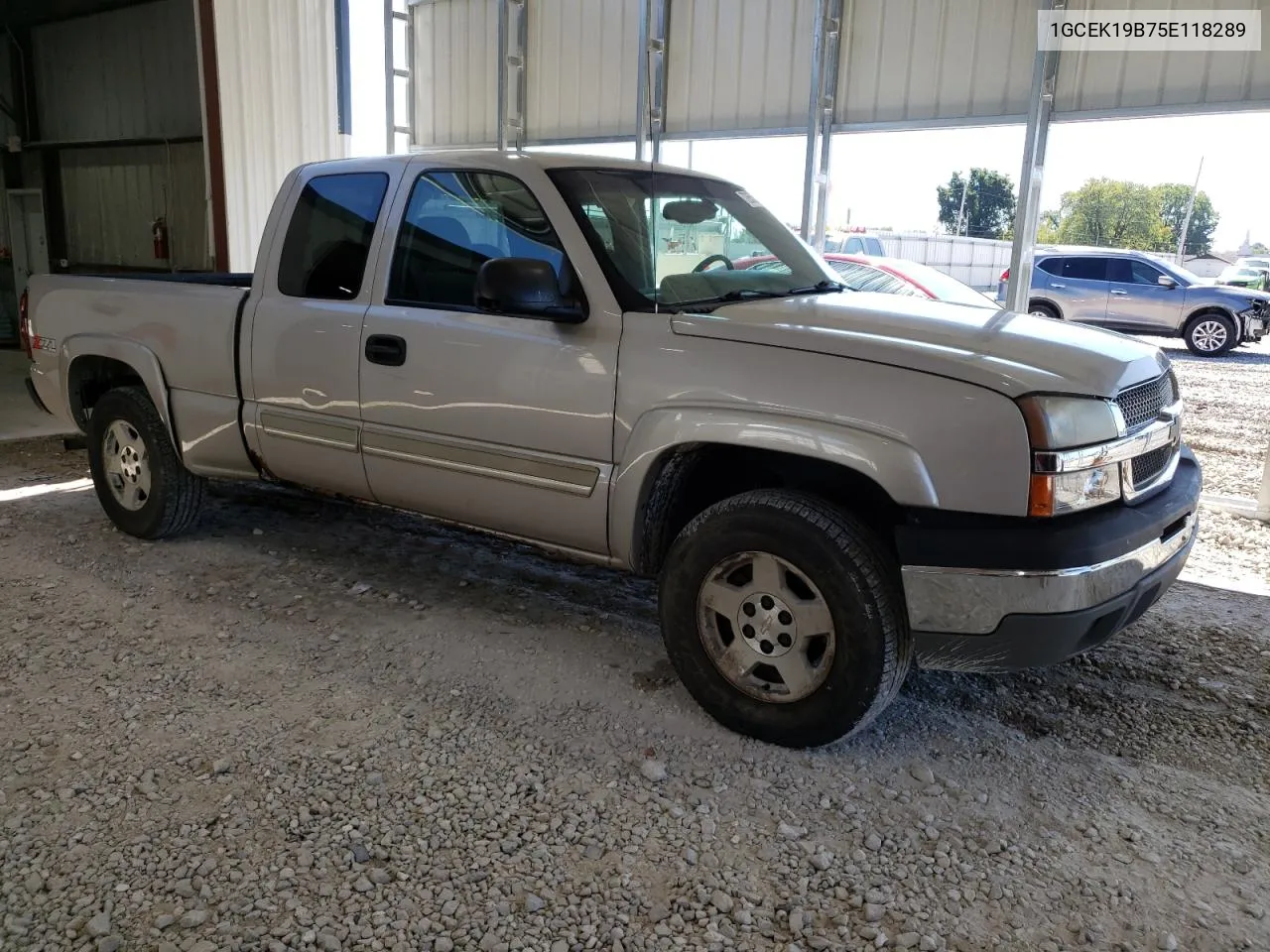 2005 Chevrolet Silverado K1500 VIN: 1GCEK19B75E118289 Lot: 72653704